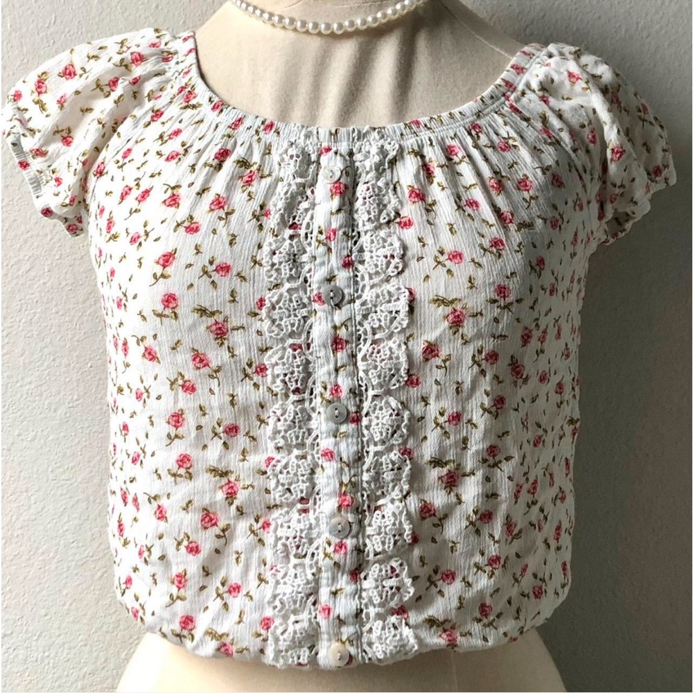 Adorable top from No Boundaries